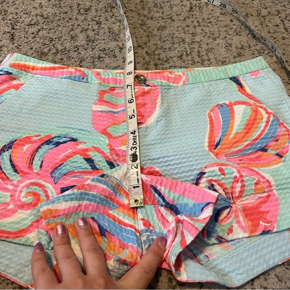 Lilly Pulitzer Addie Minty Fresh Resort SeaShell Print Shorts Size 2 - Picture 6 of 7